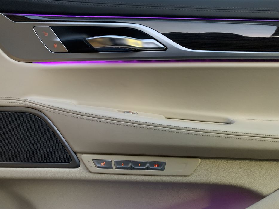 Автомобіль Bmw 750l xd G12