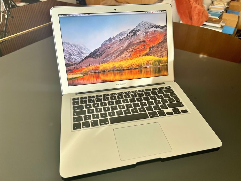 MacBook Air, 13-inch, Mid-2012