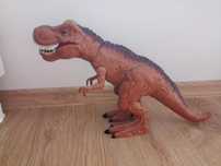 Dinozaur t-rex  w dobrym stanie