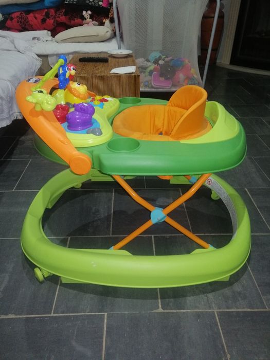 Aranha/andador de bebé da Chicco