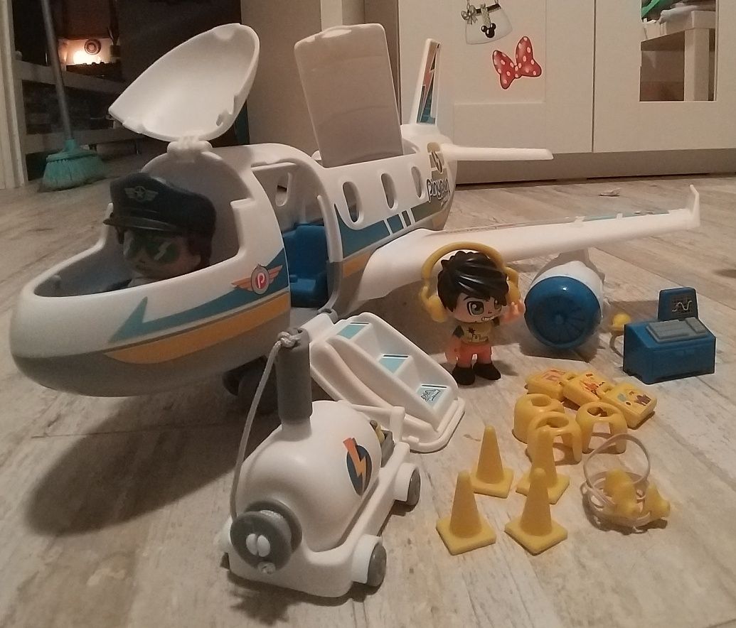 PINYPON Action Emergência no Avião
