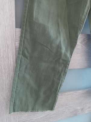 Forever 21 zielone oliwkowe jeansy 100% bawełna L