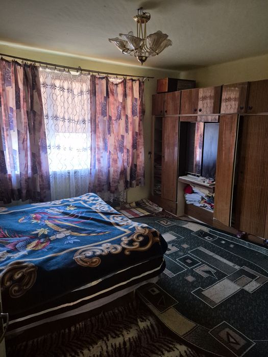 Продаж двохповерхового будинку Росвигово.