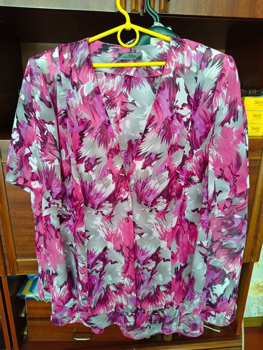 Жіночий літній костюм,62 розмір