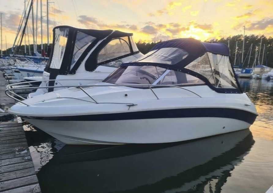 Jacht motorowy kabinowy – motorówka kabinowa 2011