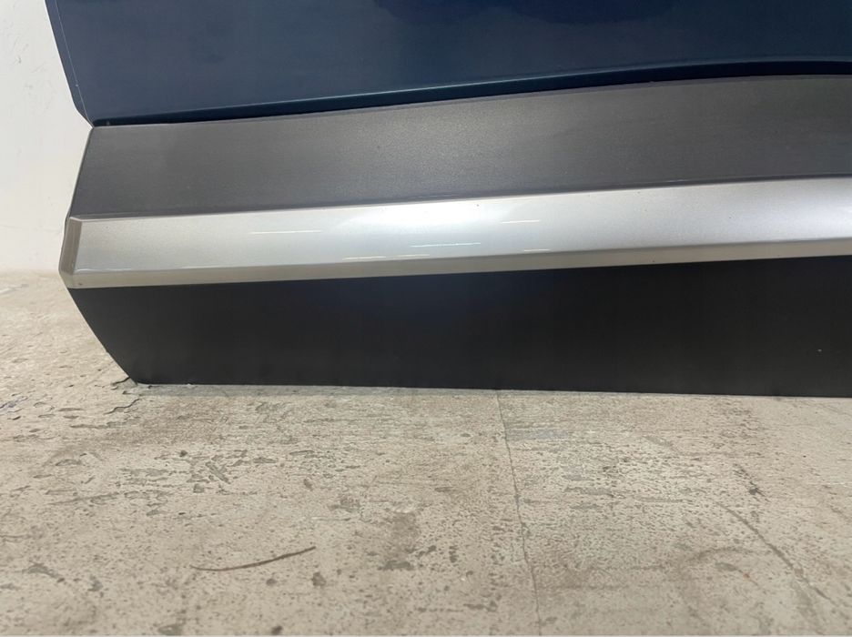 Двері задні праві Mazda cx-3