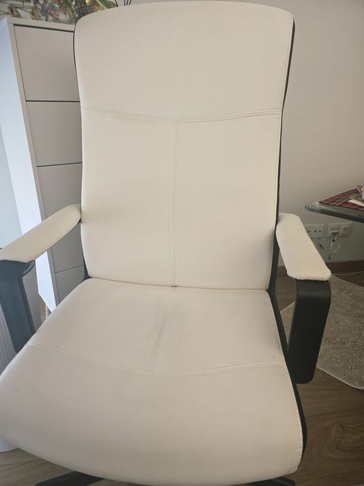 Cadeira de escritório modelo IKEA