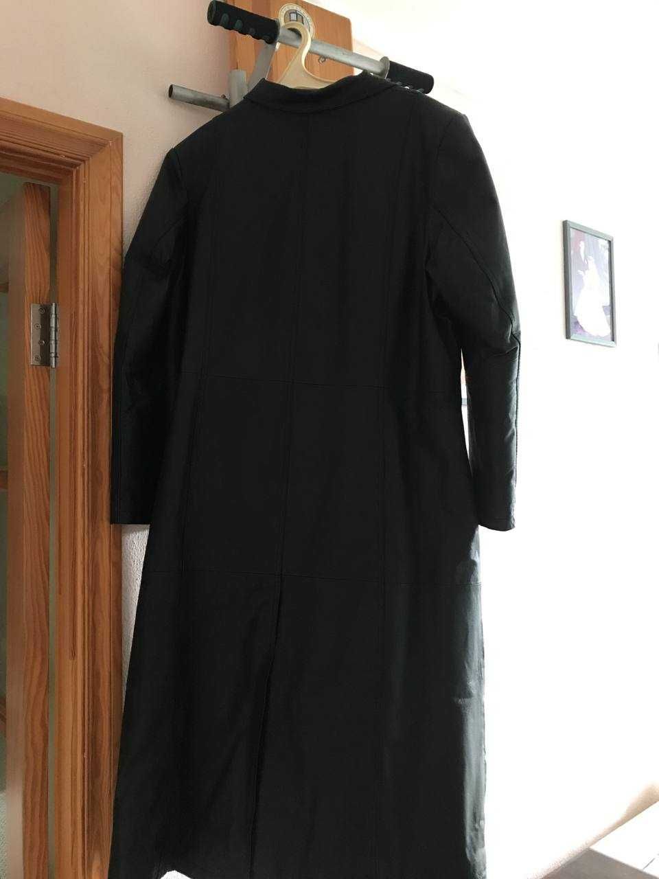 Женское кожаное пальто 54 размер