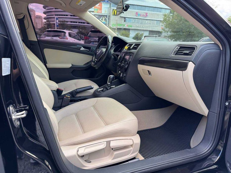 Продам Джетту 2015 год