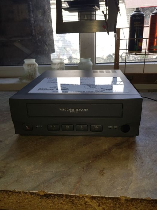 Видеомагнитофон,видеоплеер.