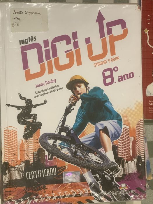 Manuais escolares 8 ano