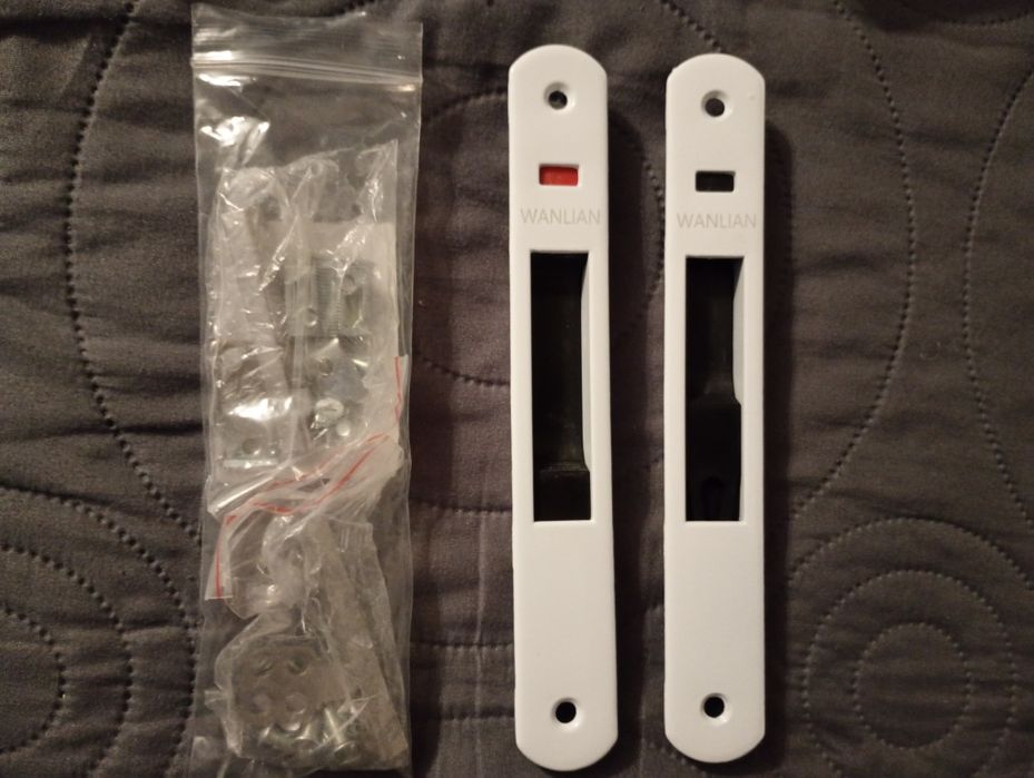 Zamki do drzwi przesównych, 2 sztuki,białe