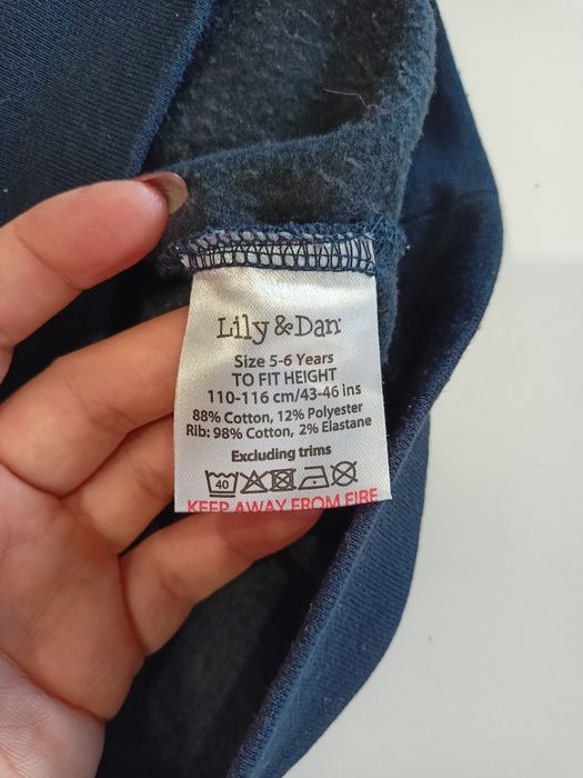 Sweterki unisex 110/116 2szt