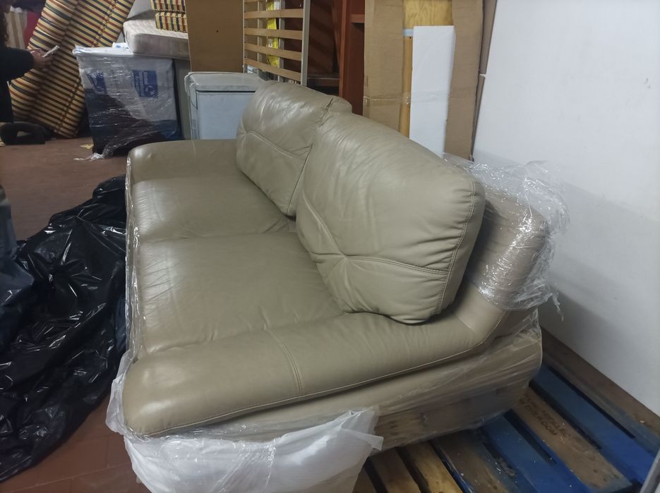 Sofá pele 3 Lugares