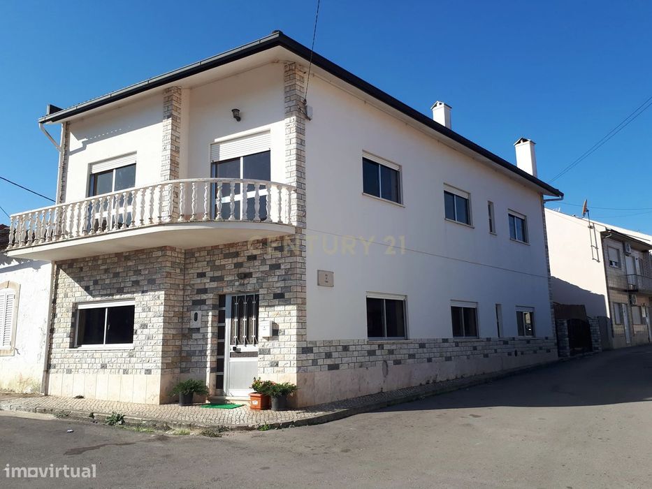 Moradia independente  -  Covão do Coelho, Minde, Santarem