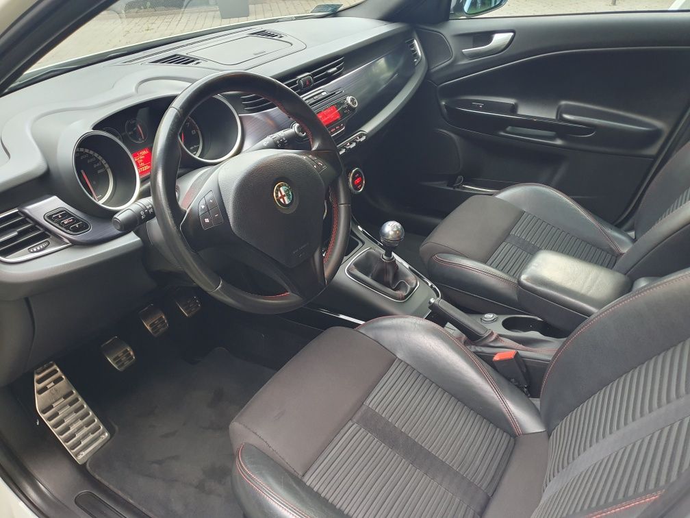 Alfa Romeo Giulietta QV salon Polska