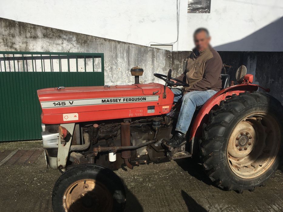 Massey Fergunson 145 v - Reservado até sábado