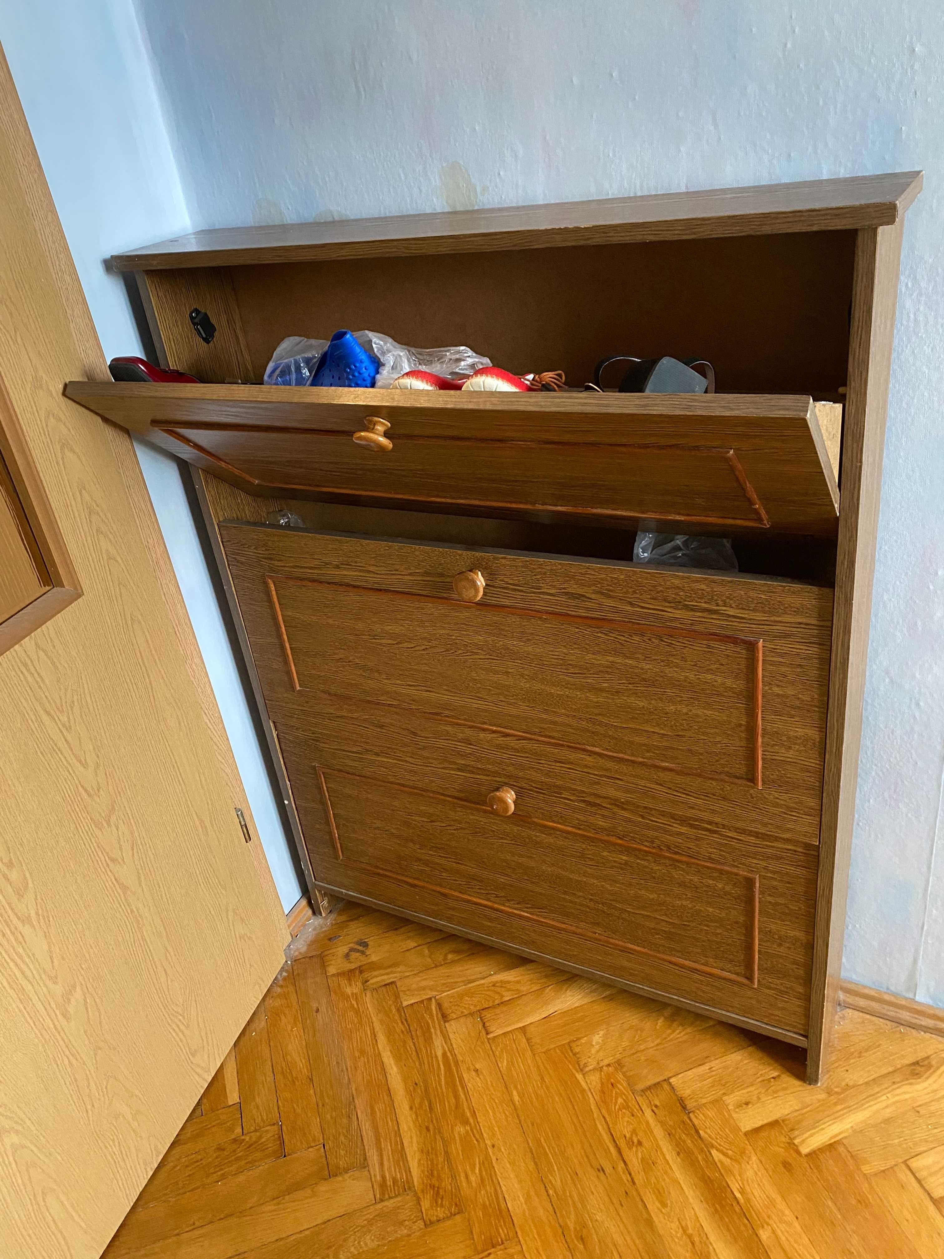 wąska szafka na buty