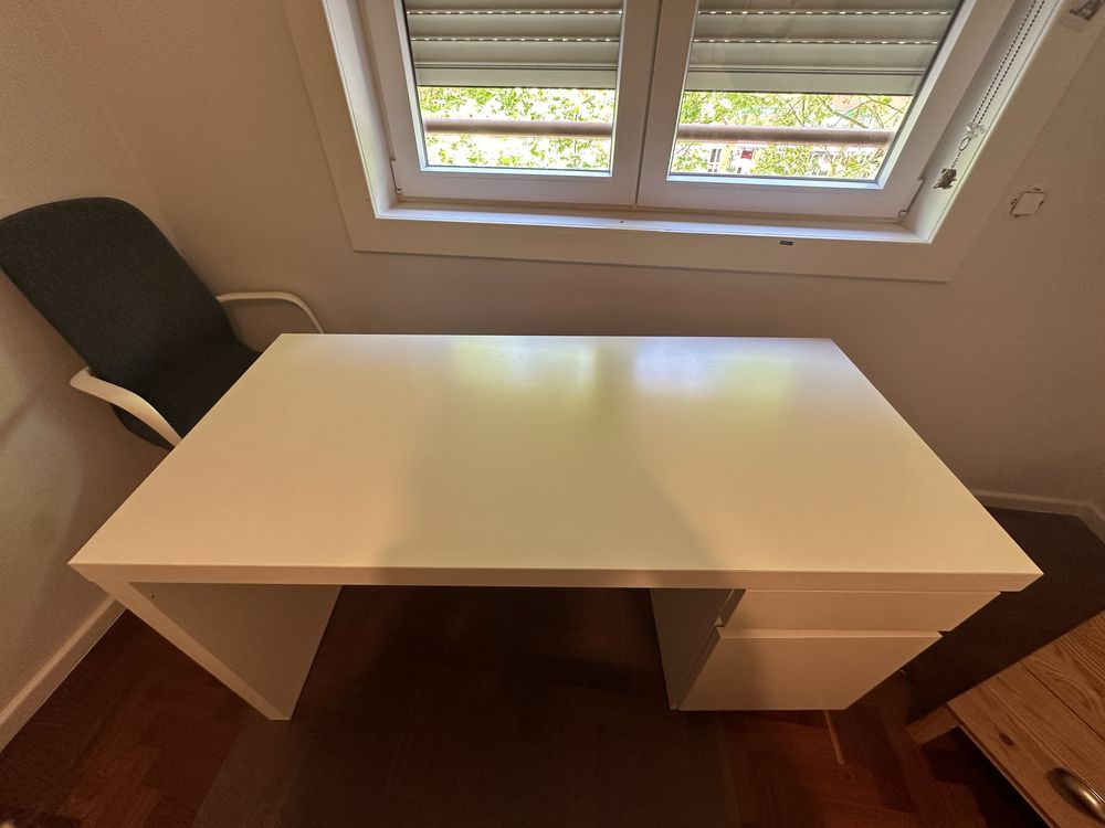 Secretária Malm IKEA