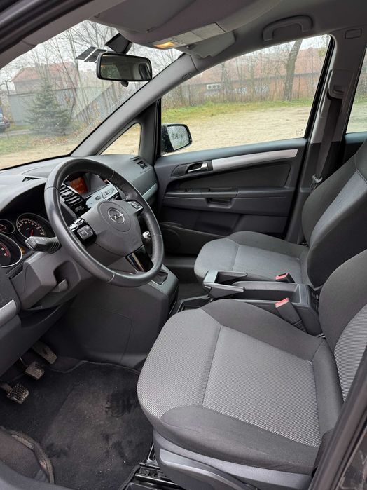 Opel Zafira B 1.8 140KM 2011r SPROWADZONY