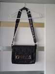 Czarna listonoszka guess