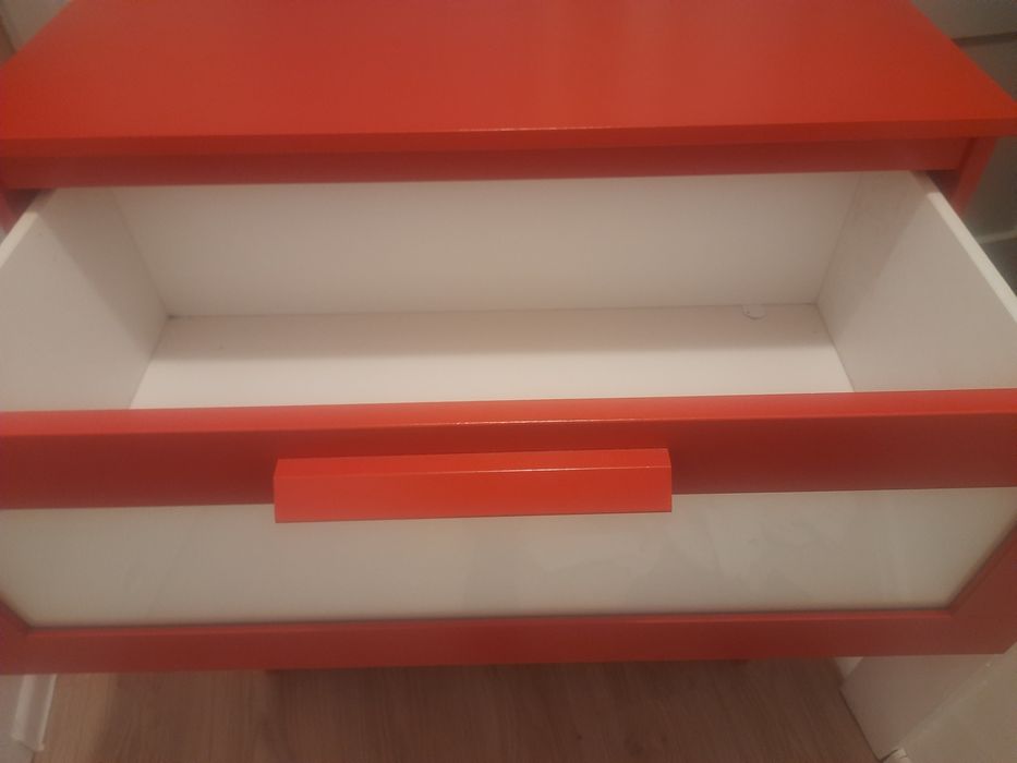 Komoda czerwona brimnes Ikea