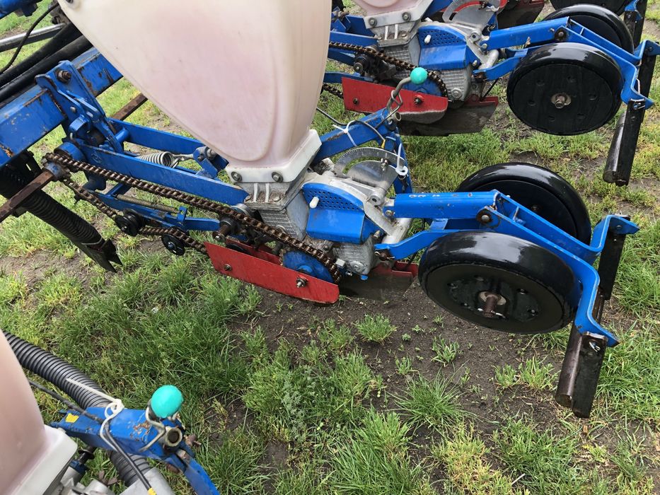 Продам сівалку Червона зірка УПС 8