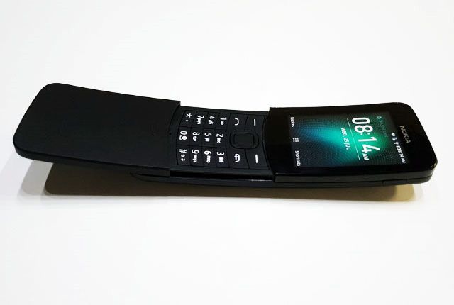 Nokia Matrix 8110 banana phone cyberpunk