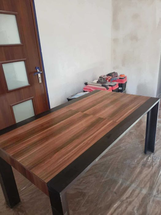 Duży stół rozkładany