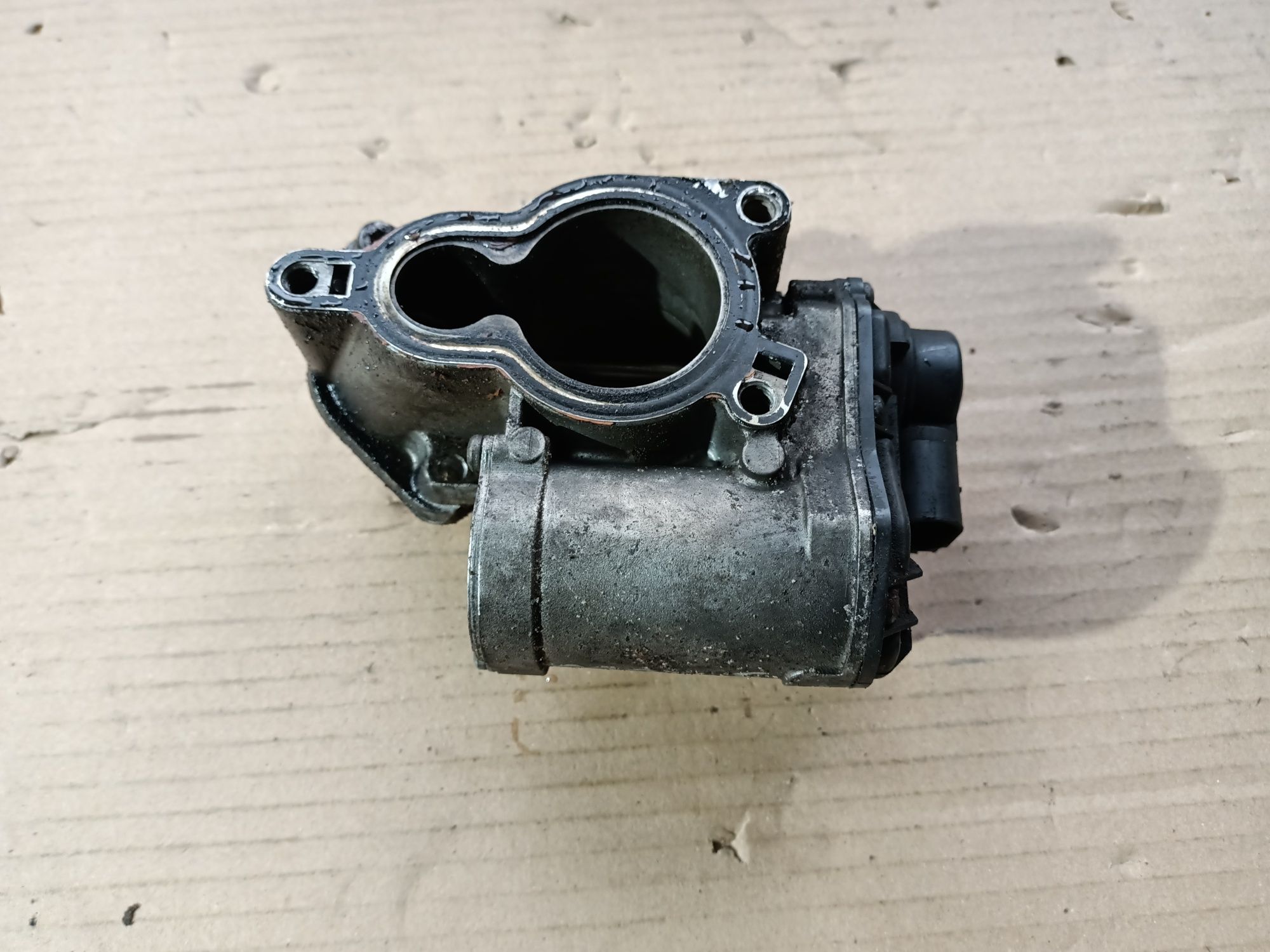 Zawor EGR 1.9 DC 130 KM 2.0 DCI Renault Laguna II Scenic II III Megane