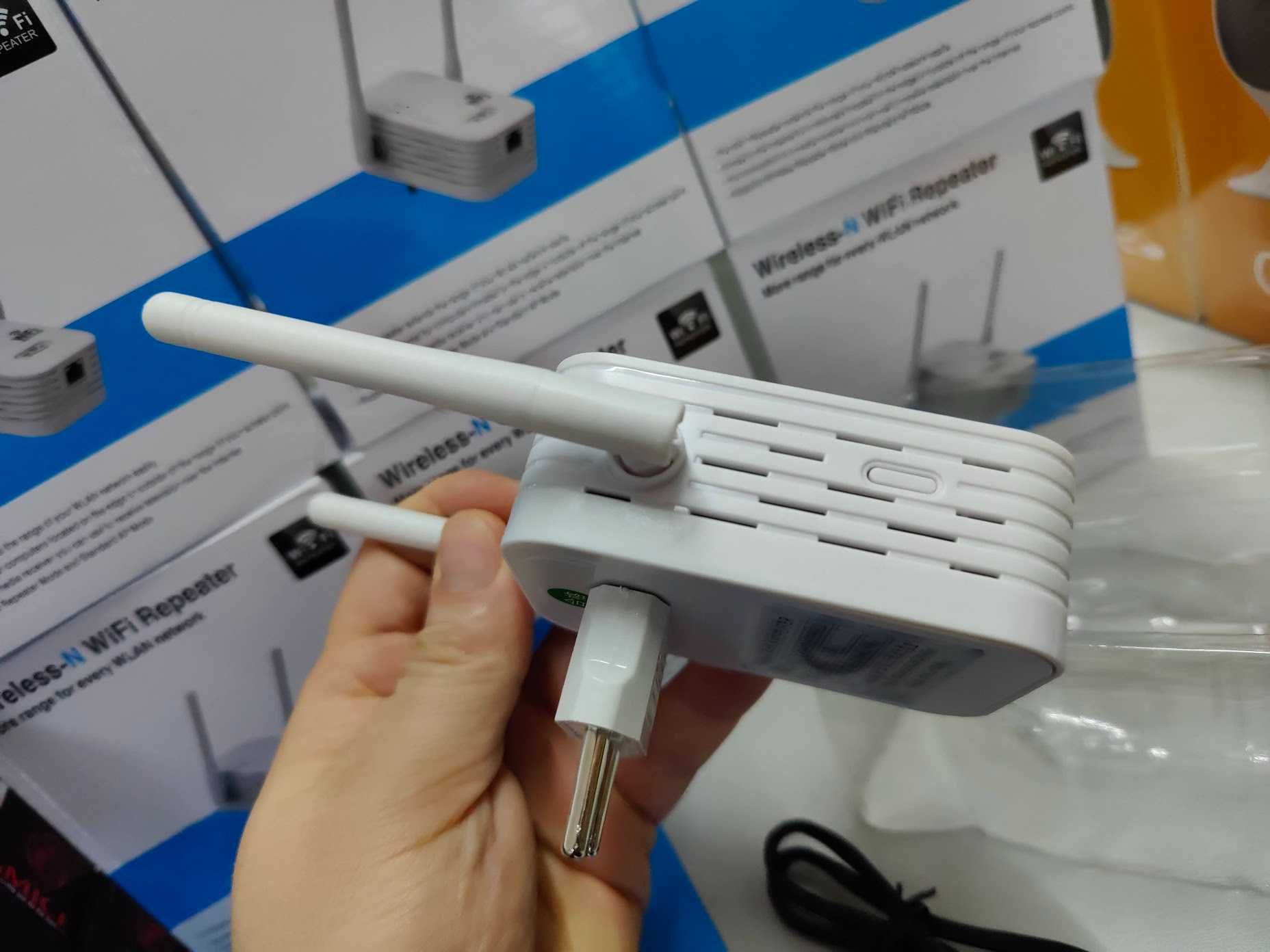 WiFi репитер, wi-fi ретранслятор с антеннами, усилитель, расширетель