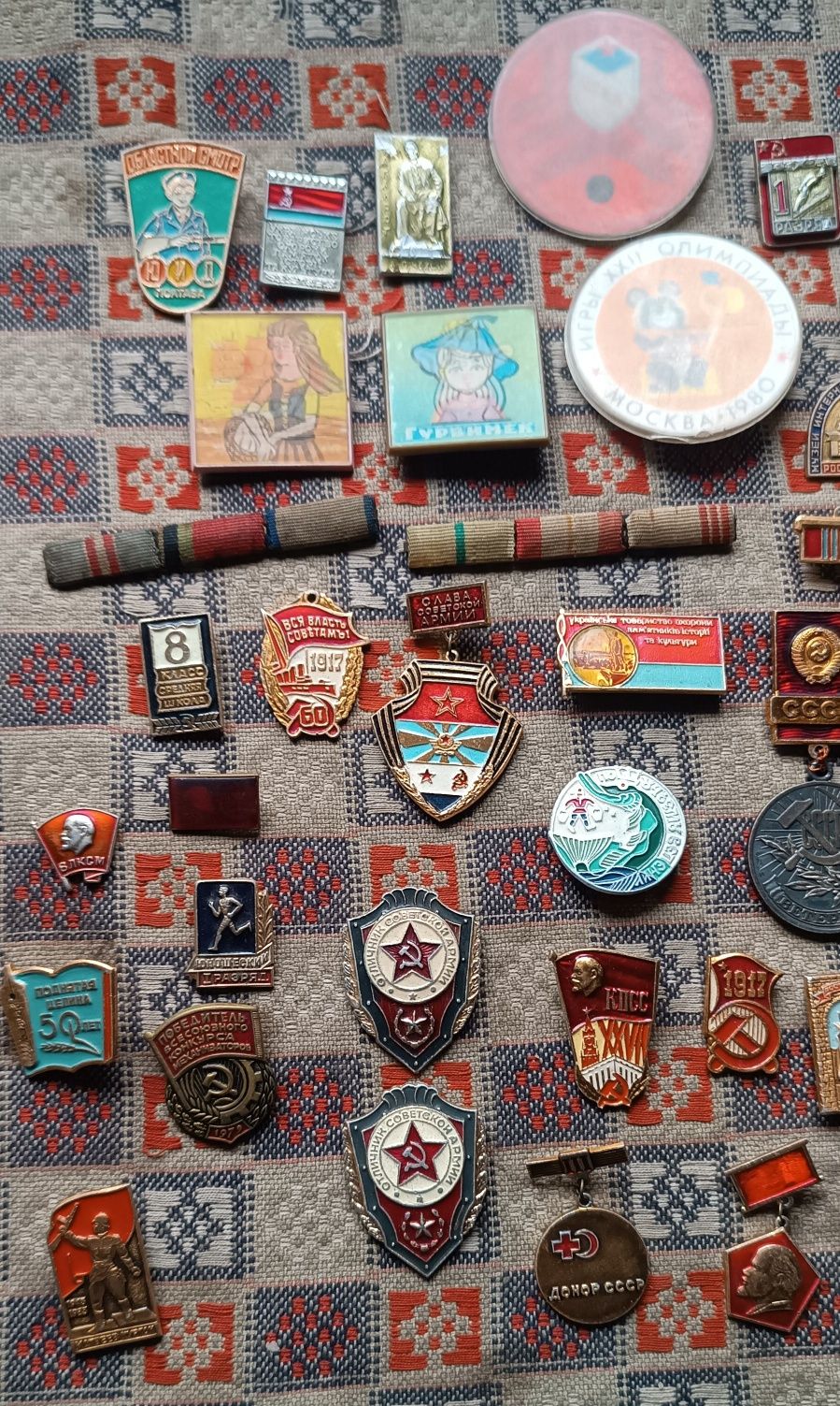 Продам значки СССР