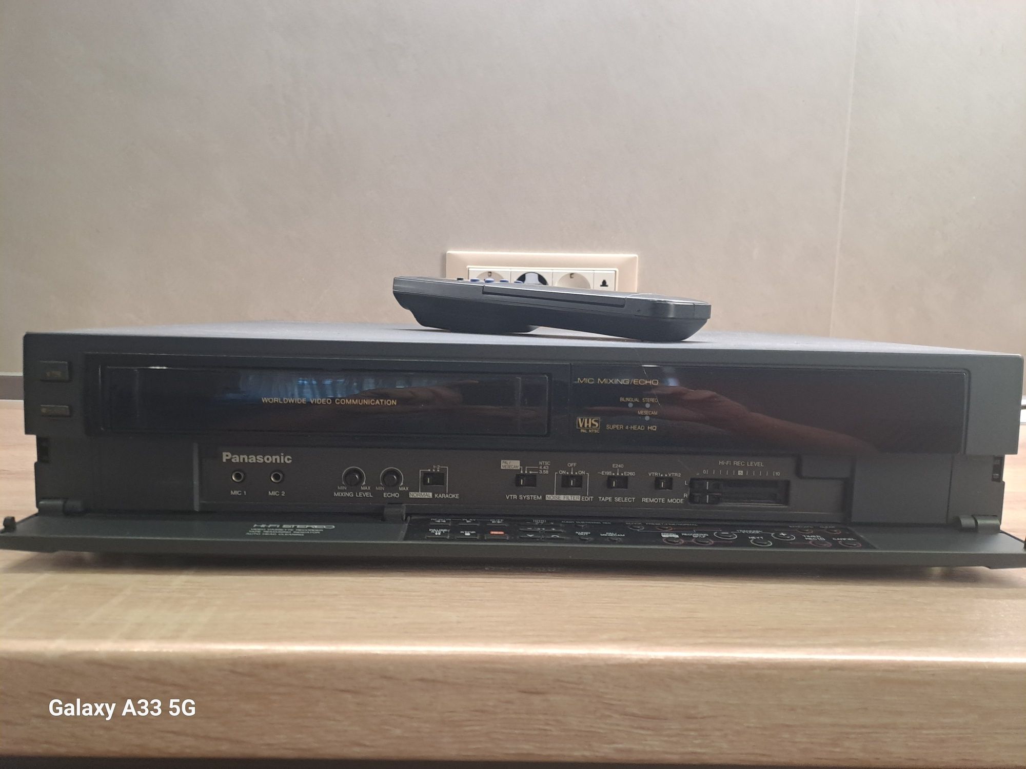 Продам видеомагнитофон Panasonic NV-F 55
