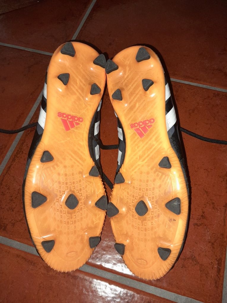 Bota futebol Adidas n° 44.5