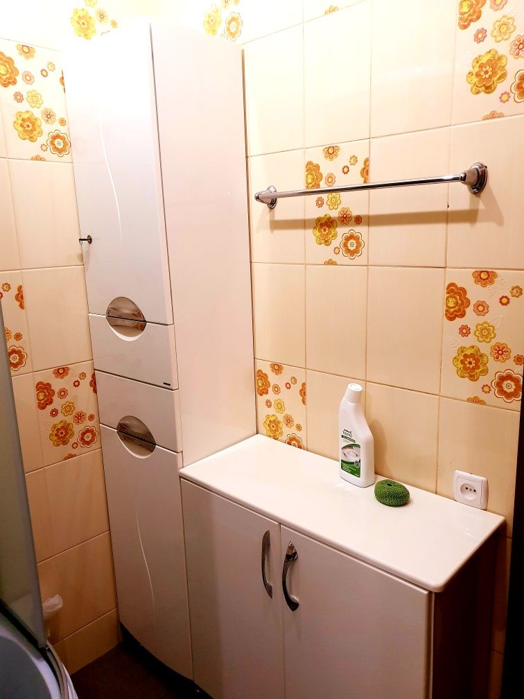 Продам : 3кімн квартира    1 поверх центр Слов'янська можна по сертифі