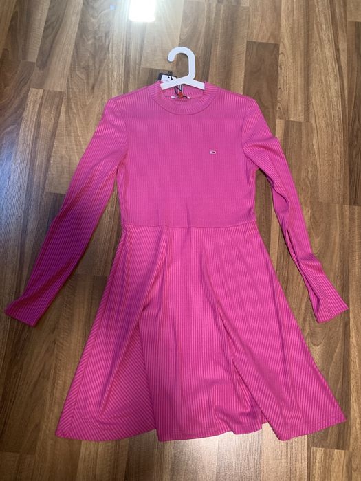 Sukienka prazkowana neon róż tommy jeans m