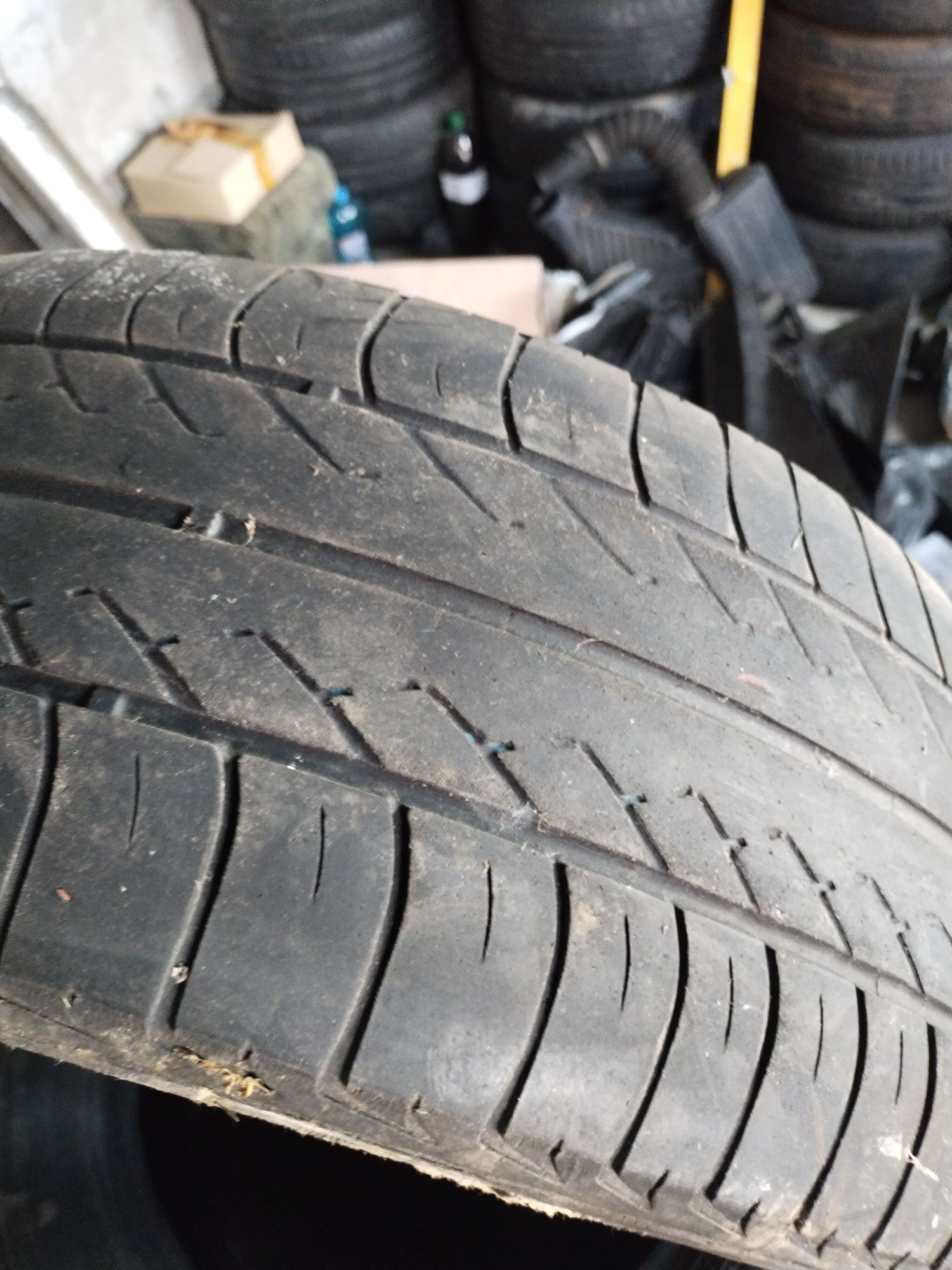 Продам резину 195/55r15.