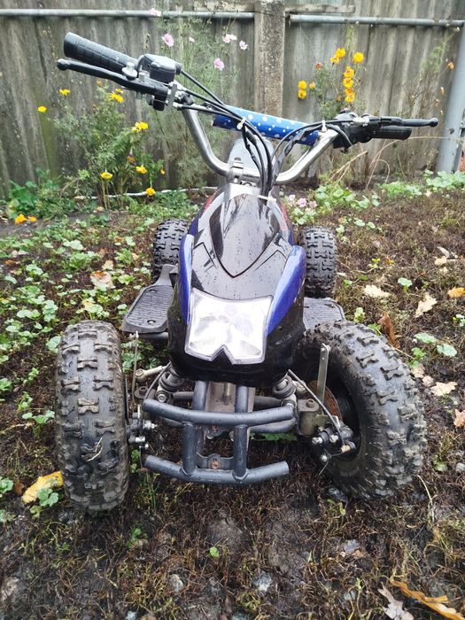 Детский квадроцикл, бензин.