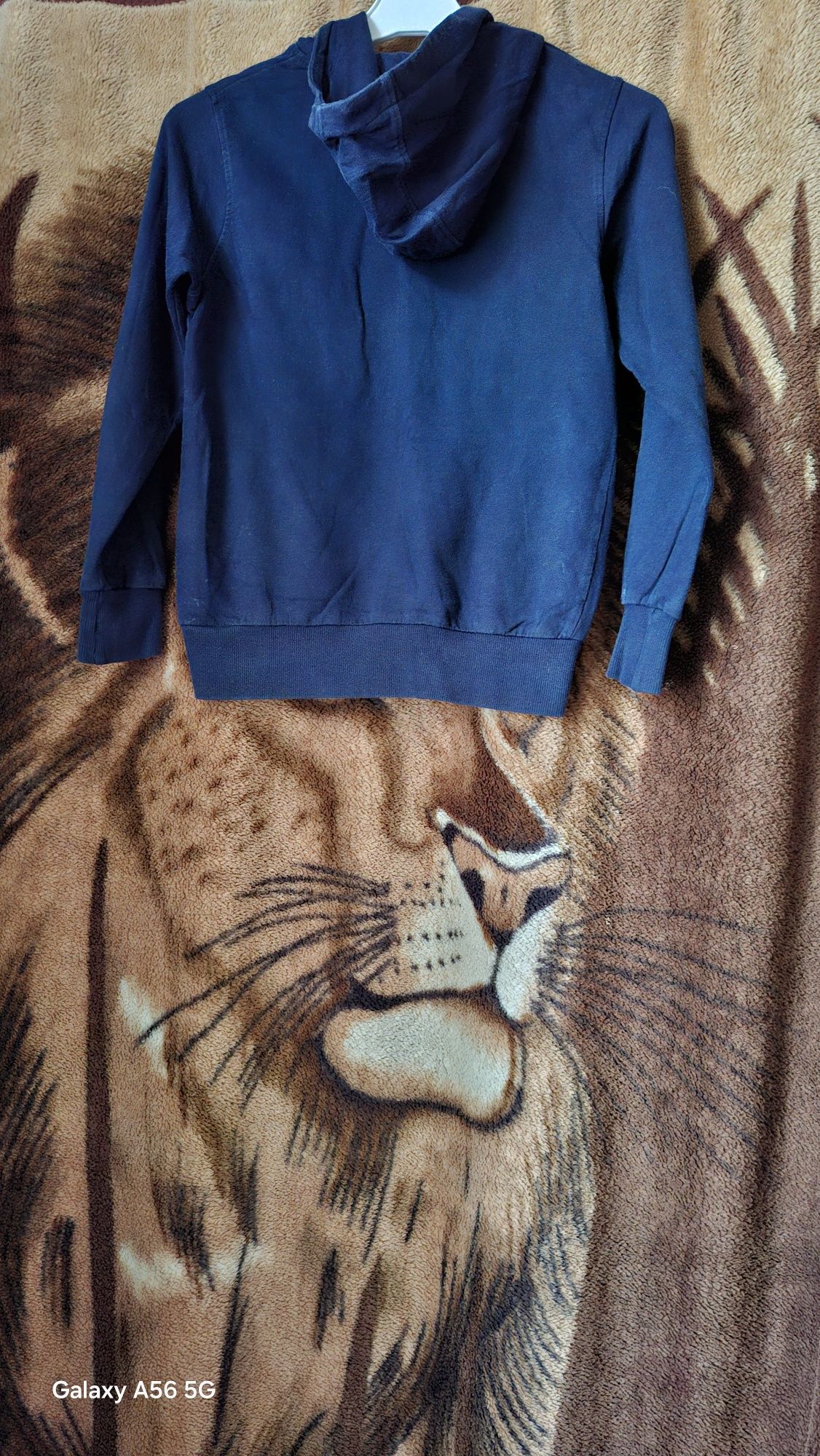 Bluza z kapturem 140.
