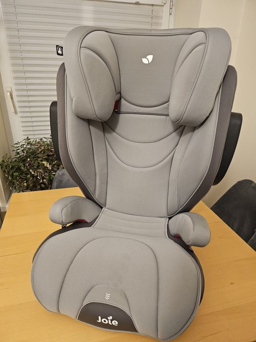 Fotelik samochodowy Joie Traver