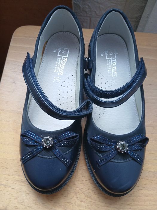 Туфлі шкільні на дівчинку