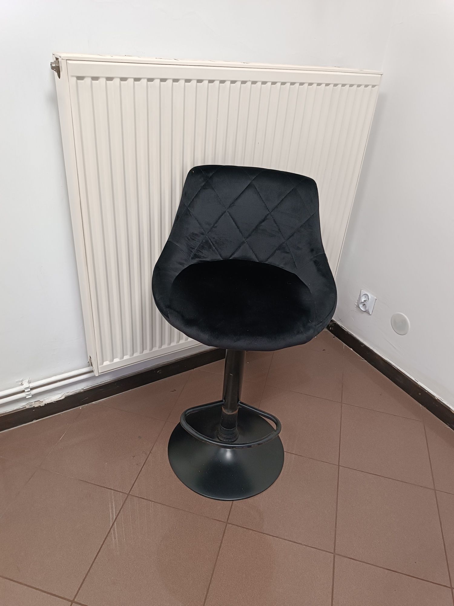 Stulczak z amortyzatorym