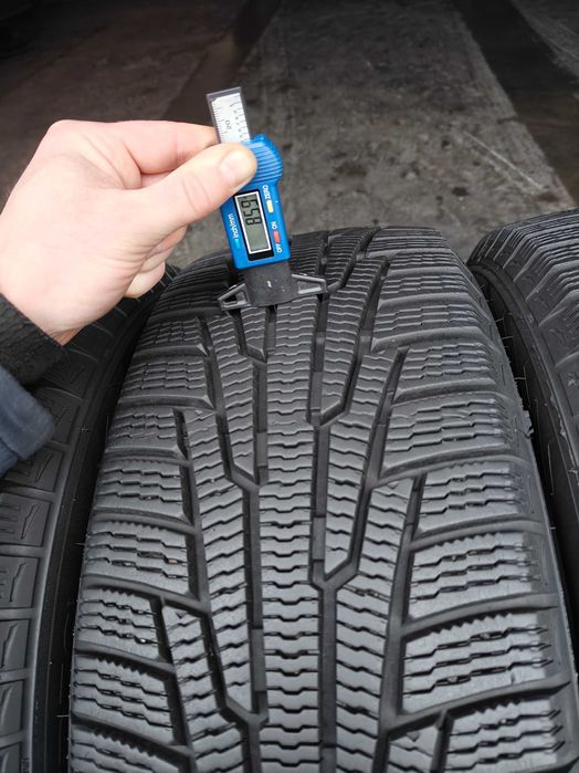 Nokian Nordman RS2 R15 185 65 шини зимові дуже гарний стан