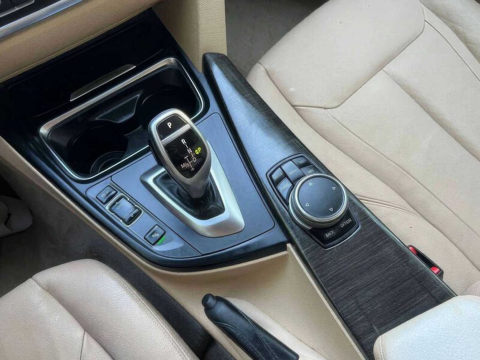 BMW 3 Series 328i xDrive GT      2015