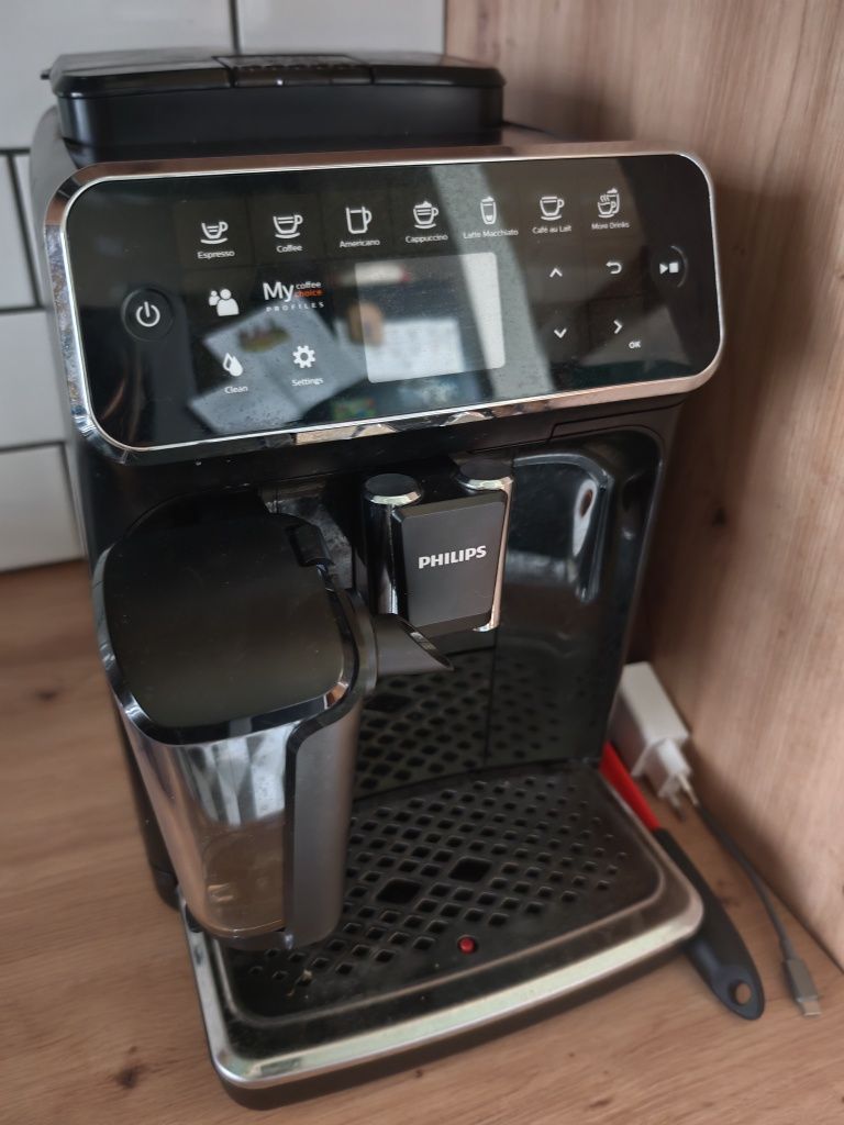 Ekspres automatyczny PHILIPS LatteGo 4300 - EP4341/50