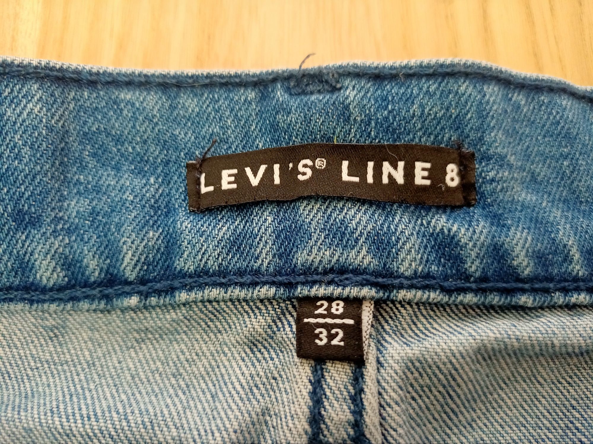 Оригінальні джинси Levi's