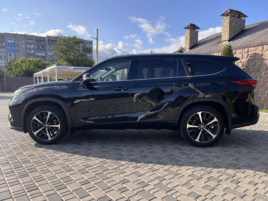 Toyota Highlander Hybrid 2021 | Офіційний |Чорний 47 пробіг. 1 власник