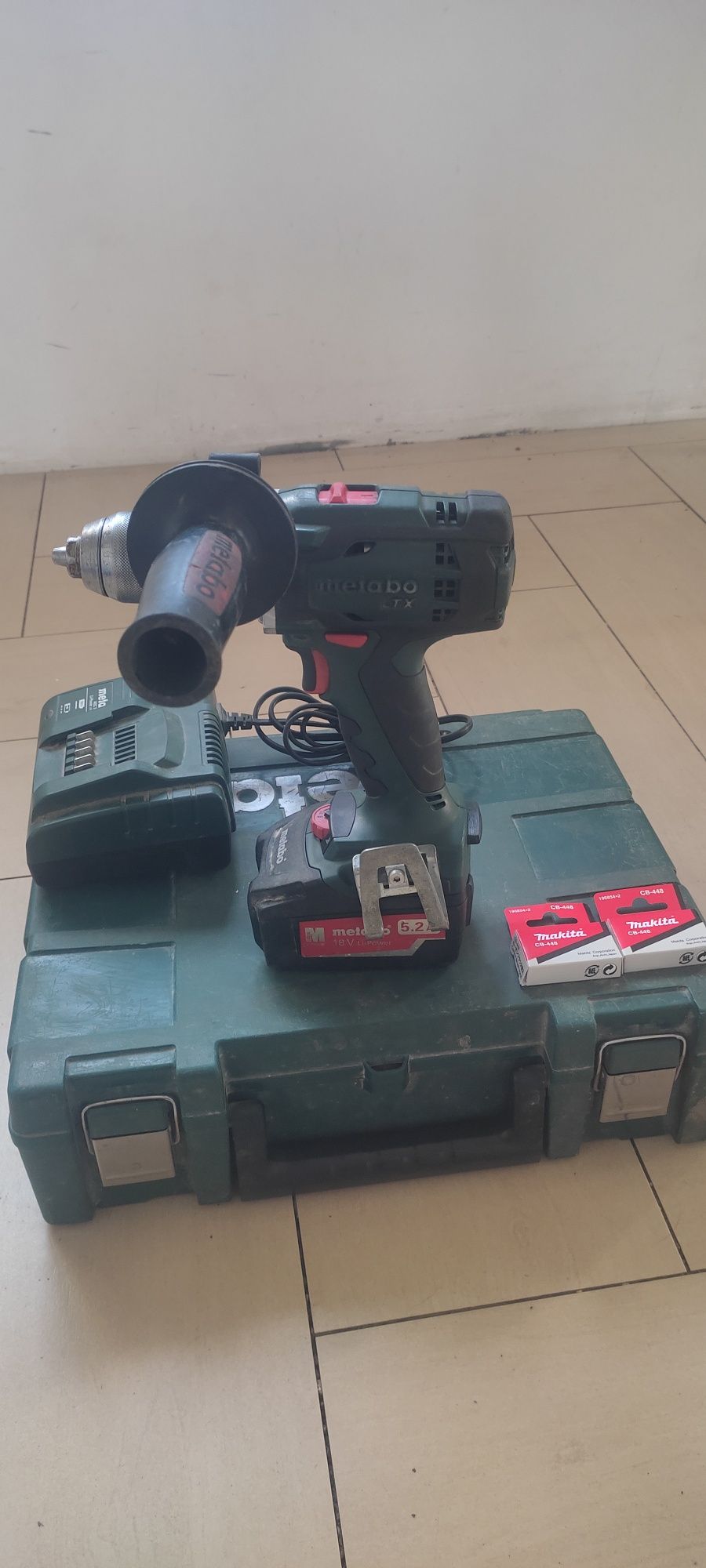 Шуруповерт Metabo BS LTX 18 impuls  Bosch gsr 120