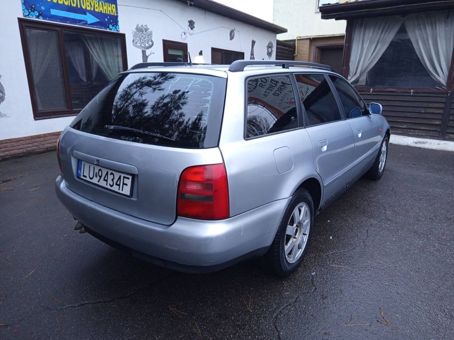 Продам авто Audi a4 универсал