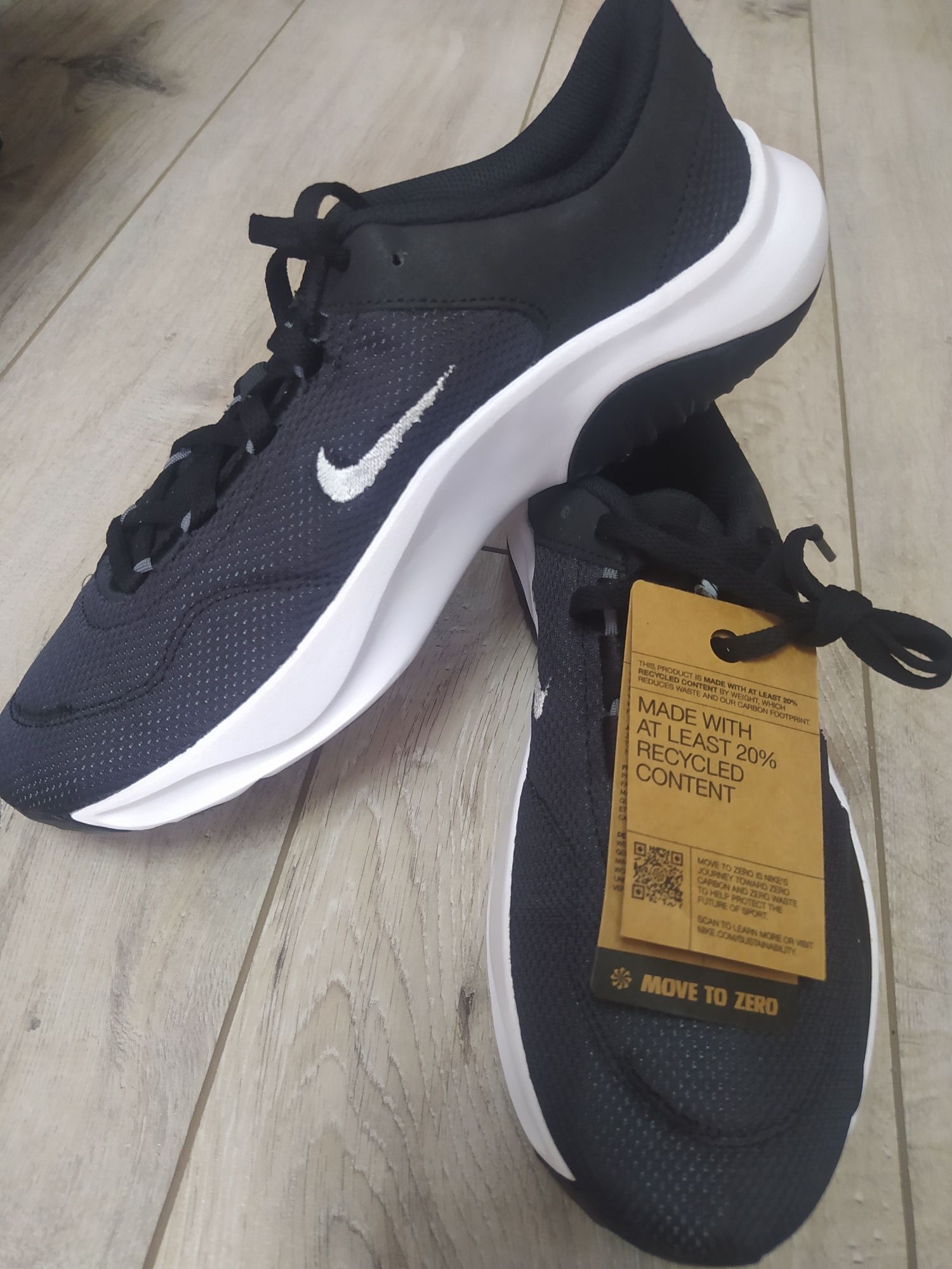 Оригінальні чоловічі кросівки Nike Legend Essential 3 Next Nature (DM1